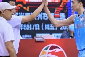 新疆队16人大名单亮相！5名球员正式离队，锋线三少成最大看点！视频封面