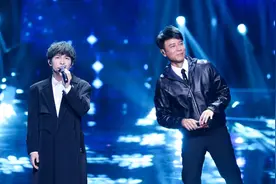周深李克勤合唱《月半小夜曲》，神仙改编惊艳全场，真乃天作之合视频封面