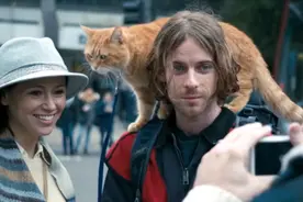 高分感人电影，流浪汉救橘猫一命，橘猫救赎了他的人生视频封面