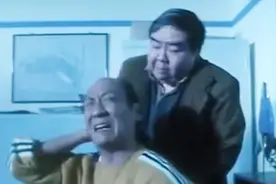 很少人看的香港犯罪片《三个受伤的警察》，配乐更是堪称港片巅峰视频封面