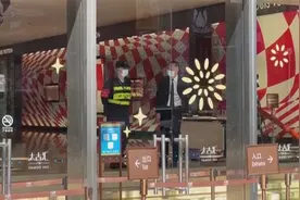 广州太古汇 长隆等场所暂时关闭  一医院紧急停诊视频封面