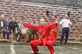 吉水县尚贤乡栗下古村的传统武术表演视频封面