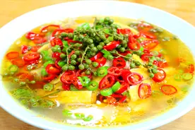 川味特色的藤椒鸡这样做，味道鲜嫩中带着麻，吃一次就爱上的味道