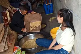 农户家有5个女儿，靠种地为生，第6个盼到了儿子倍感幸福视频封面