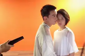 张子枫吴磊这对cp有多甜？共同拍摄电影宣传照，导演：在期待什么视频封面