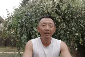 说说当年的高中同学聚会，为啥我拉着几个好哥们不去参加？视频封面