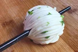 原来做花卷这么简单，筷子一转一压，松软有层次，比面包还好吃视频封面