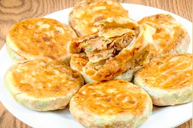 家常肉饼最好吃的做法，从和面到调馅毫不保留全演示，薄皮大馅视频封面