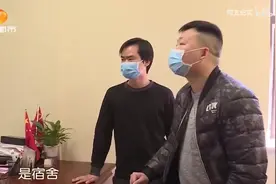 婶婶强行霸占房屋，侄子开挖掘机到她家“做客”，双方大吵一架视频封面