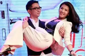 刘涛被男演员公主抱，注意他手部的小动作，人品一目了然！视频封面