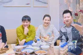 原来红果果、绿泡泡都是看鞠萍姐姐的节目长大的，不愧是童年女神视频封面
