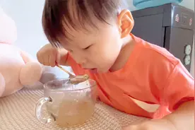 一杯藕粉羹，孩子早餐轻松搞定，制作过程好简单视频封面