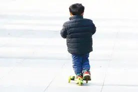 小孩子爱吃饼干是好事，但不能多吃，专家为你讲解原因