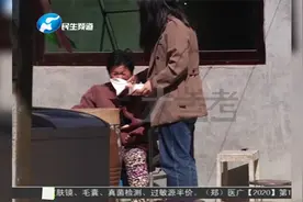 “割舌头放血”可预防脑梗，70老奶奶哭诉被忽悠全过程！视频封面