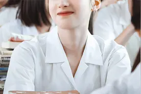 完全理解说她是青春疼痛文学女主脸了！！视频封面
