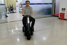 专为残障人士和老年人设计的可折叠便携代步车！视频封面