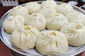 青菜包子这样做才好吃，想要菜叶翠绿不发黄，只需牢记1个关键点视频封面