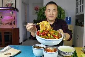 杭椒炒肉这样做，味道比饭店的都好吃，鲜香味美辣的过瘾，超好吃视频封面