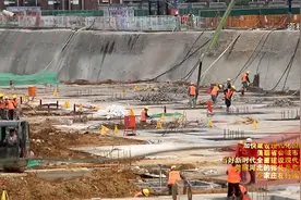 加速“进军”！石家庄全力打造五大千亿级产业集群视频封面
