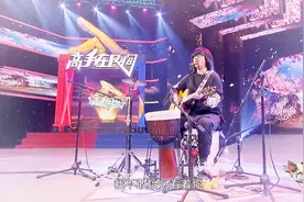 一个人就是一支乐队！乐器大牛一人同时演奏八种乐器！惊呆现场视频封面