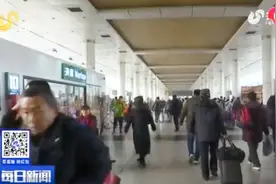 山东受大雾侵袭，济南多个高速口临时关闭或限行！中午已恢复通行视频封面