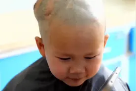 男孩脑袋一侧没有颅骨保护，稍微碰一下，都会造成严重影响视频封面