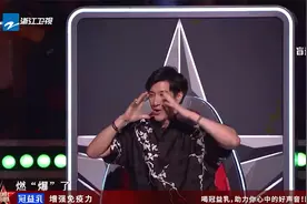 好声音：四十多岁的酒吧老板，唱歌太有水平，那才是真正的燃爆了视频封面