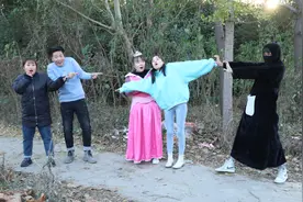卡牌大战7：黑衣人和胖妞展开大战，危急时刻大仙为胖妞挡下一掌视频封面