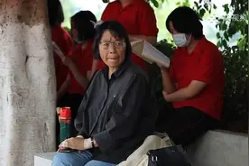 “妈妈”张桂梅再送150名女高学生高考视频封面