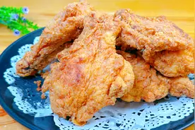 炸鸡腿，加面粉和淀粉是大错，教你正确做法，外酥里嫩凉了不回软视频封面