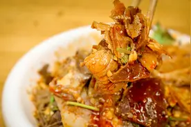 厨师长做的“夫妻肺片”，单身汉就能吃出有媳妇的感觉视频封面