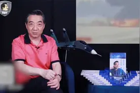 张召忠：“光辉”战机终于发射超视距空空导弹，听听局座现场分析视频封面