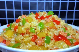 师傅私藏40年土豆米饭做法，想不到这么好吃，软缅筋道，越嚼越香视频封面
