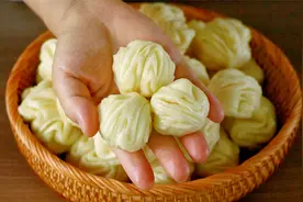 孩子最爱这个小花卷，没菜都能吃十几个，而且不用提前发面就能做视频封面