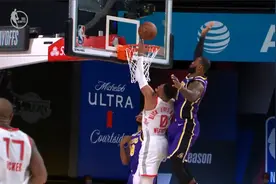 NBA精彩回顾：怎么又是我？詹姆斯看准时机再送威少排球大帽