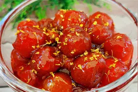炒红果，做法虽简单却没几个人做的对，健胃消食，一口一个真过瘾视频封面