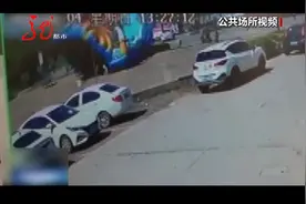 悲剧再现！充气城堡被大风吹翻 女童坠落当场身亡视频封面