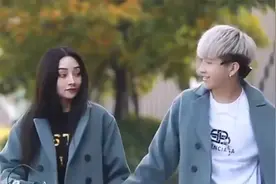 穿紧身打底裤的美女身材真是棒，好身材万人迷视频封面
