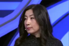 门当户对：大叔为一人而来，现场大胆示爱，她是我手心里的宝视频封面