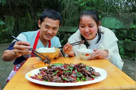 酱香鸭肝这样做，卤上一小时香辣诱人，便宜实惠好吃不贵，下酒视频封面