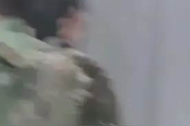 光荣退伍父母悄悄的来接站，兵1283视频封面