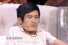 妻子晚上一两点还在跟男网友聊“暧昧”，男子想沟通却被拒之门外视频封面