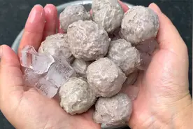买三斤新鲜牛肉，在家做潮汕牛肉丸，Q弹爽口味道鲜美太好吃了视频封面