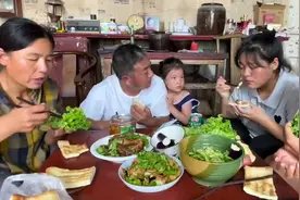 今天下午的饭不错，俺外孙不能吃忒辣了，一会再给她做。
