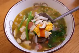 我们家经常喝的百搭三鲜汤，不知道做什么菜就煮它，汤鲜味美好喝视频封面