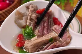 为什么你炖的牛肉又老又柴又不鲜呢？视频封面
