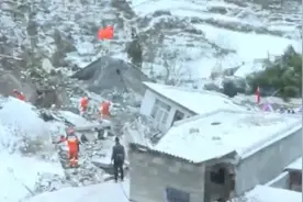 云南省长王予波率省工作组在镇雄现场指挥抢险救援工作视频封面