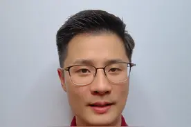 孙卓到南京工业大学报到  #孙卓到南京工业大学报到  #孙卓爸爸妈妈 视频封面