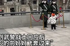 中国军人震惊老外名场面，外国人感慨：这在我们国家不会发生！