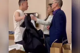 谢浩男妈妈第一次入境，去南京看儿子，还让他早点娶媳妇视频封面